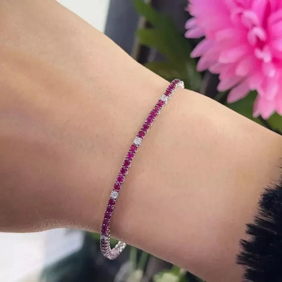Brazalete Tenis Rubí Creado en Laboratorio 3MM Corte Redondo 7Ct Chapado en Oro Blanco 14k Foto 2 de 4