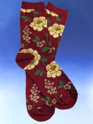 NWT  Bold Beautiful Peonies Dark Magenta Womens Socks