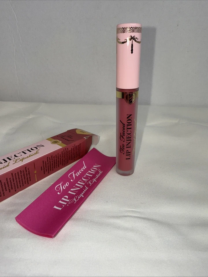 Batom líquido Too Faced Lip Injection Power Plumping Cream Va Voom - Imagem 4 de 4