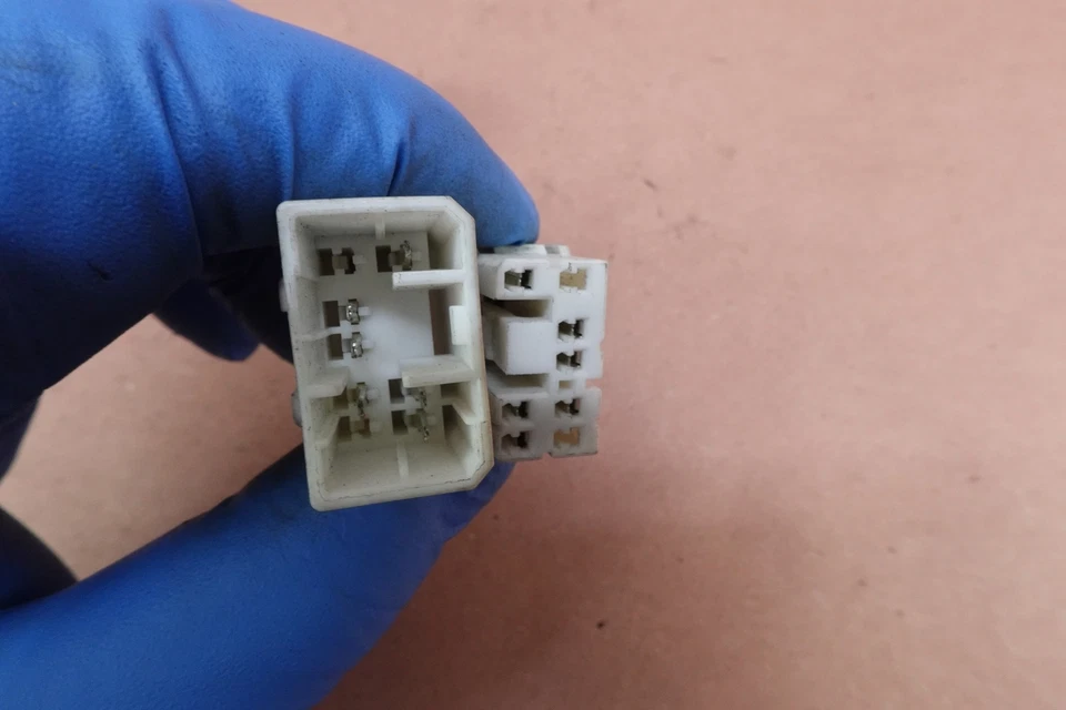 2007-2011 Harley Davidson FLHX Street Glide Misc Module - Image 2 of 4