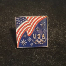USA Winter Olympics Rings Waving US Flag Collectible Lapel Hat Pin Silver tone