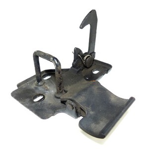 Fanghaken Verriegelung Motorhaube VW Polo 9N Touareg 7L 7L6 6Q0823480