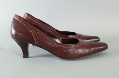 Salvatore Ferragamo :: 6.5 : Brown Crocodile Print