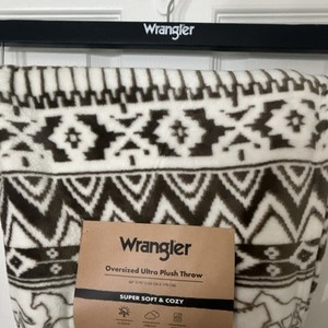 Wrangler Oversized Ultra Plush Throw Blanket 60x70 Black/White Aztec Horse