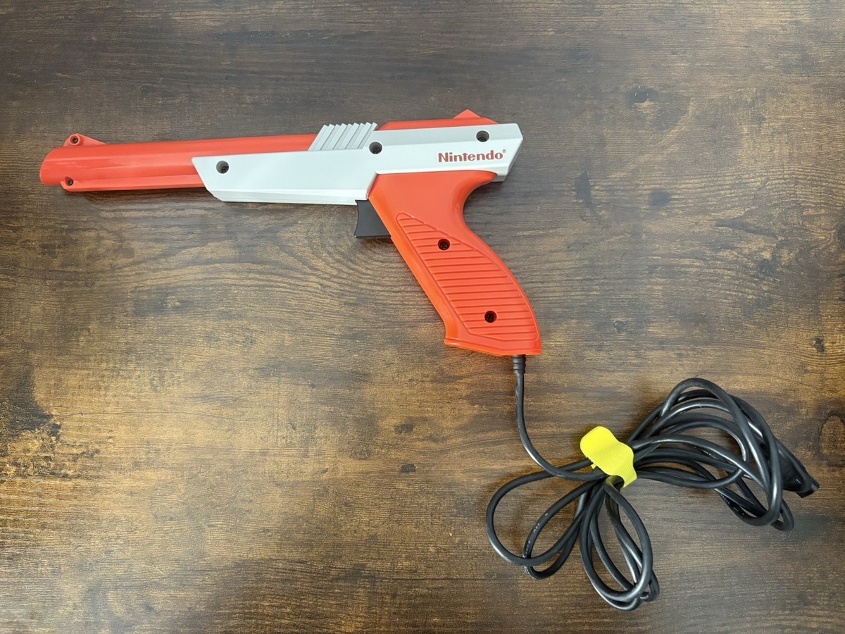 その他 Games Video : Gun Light Zapper NES Nintendo Amazon.com: Zapper NES その他