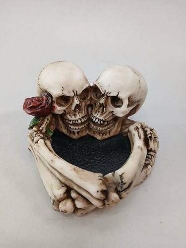 Decorative Skulls & Bones/Rose Resin Ashtray Trinket Dish Gothic 