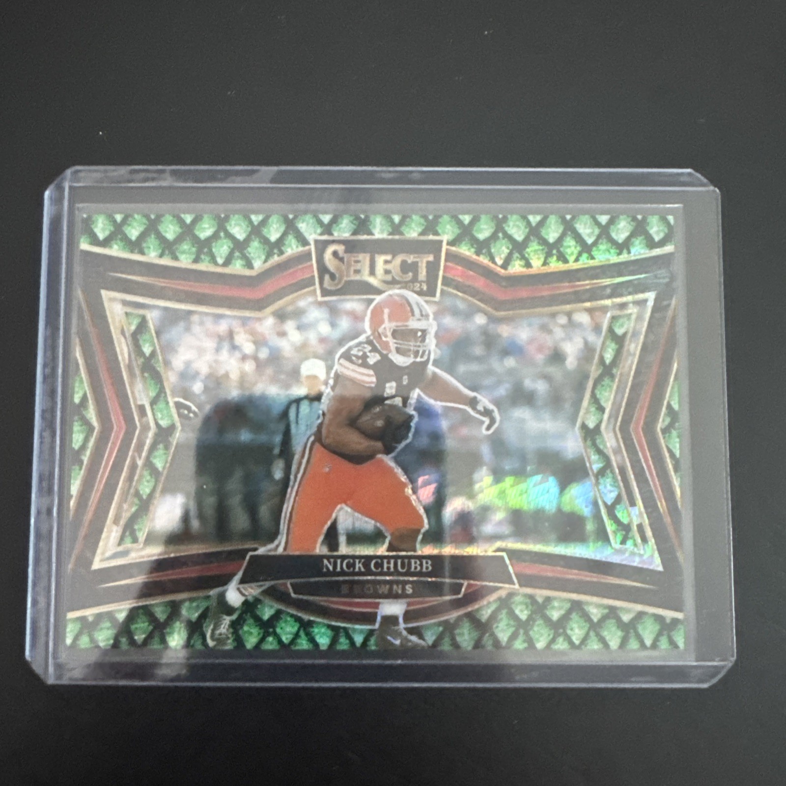 2024 Panini Select - Field Level Nick Chubb #485 Dragon Scale Prizm /70