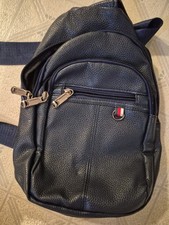 Crossbody Sling Bag/Shoulder Travel Dark Blue-Great Condition 4 Zippered Areas