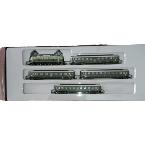 TOP!* Märklin 81441*Spur Z , *ÖBB Personen Schnellzug* E-lok 41+4 Wagen,Ovp,neu | Condition: Neu