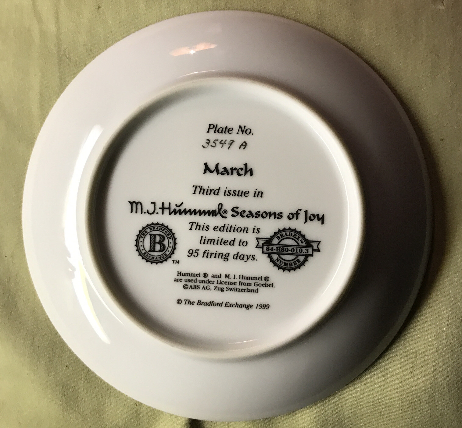 1999 Bradford Exchange M. J. Hummel Season of Joy March Calendar 5.75" Plate - Picture 3 of 5
