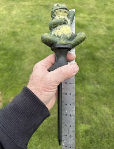 Guida ai tubi da giardino rana ghisa 6"" nuovissima molto carina! - Foto 6 di 7