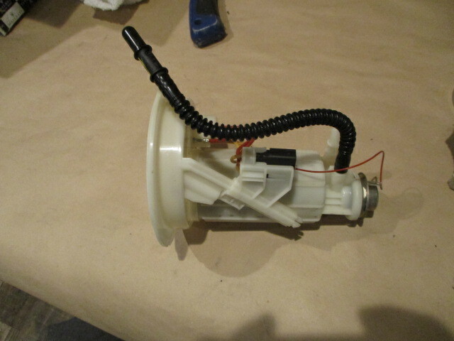 Ferrari California - Fuel Pump Filter & Sender Unit P/N 237262