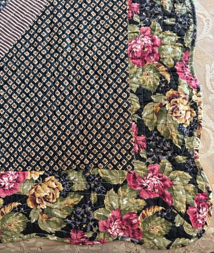 Great Finds Collection Reversible Quilt Throw 60”x48” Floral Nature Lap Blanket - Picture 4 of 7