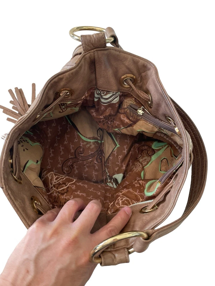 Bulga Leather Shoulder Bag Purse Brown Size Medium 11x14 Good Condition 💼 - Image 4 of 4