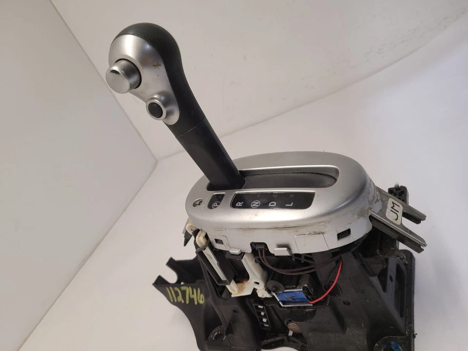 Nissan Versa 2016 CVT transmisión cambio de posición de cambio OEM Foto 3 de 4