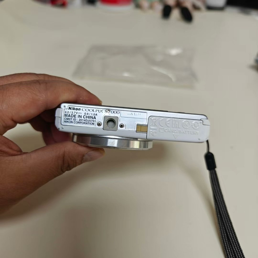 Nikon COOLPIX S7000 Digital Camera 16 MP 20x Optical Zoom English