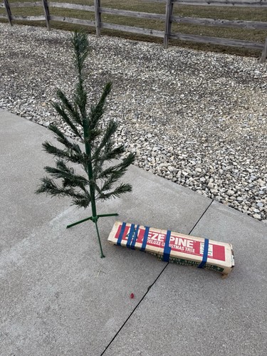 Vtg 70s/80s EZE Pine Tinsel Christmas Tree 4 Ft With Stand, Branches, And Box