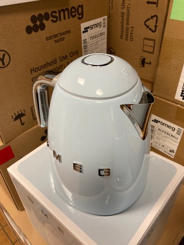 Smeg Wasserkocher KLF03PBEU 1,7 LiterNeu & OVP - Bild 2 von 3