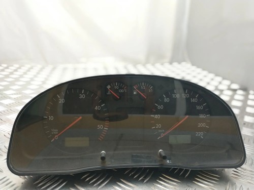 VW PASSAT B5 3B2 Kombiinstrument 3B1919880C 1.90 Diesel 2000 11434264