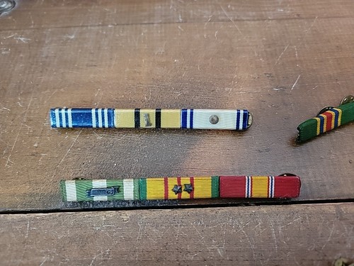 Lot of Vintage Military Medals Pins Bar - Picture 2 of 14
