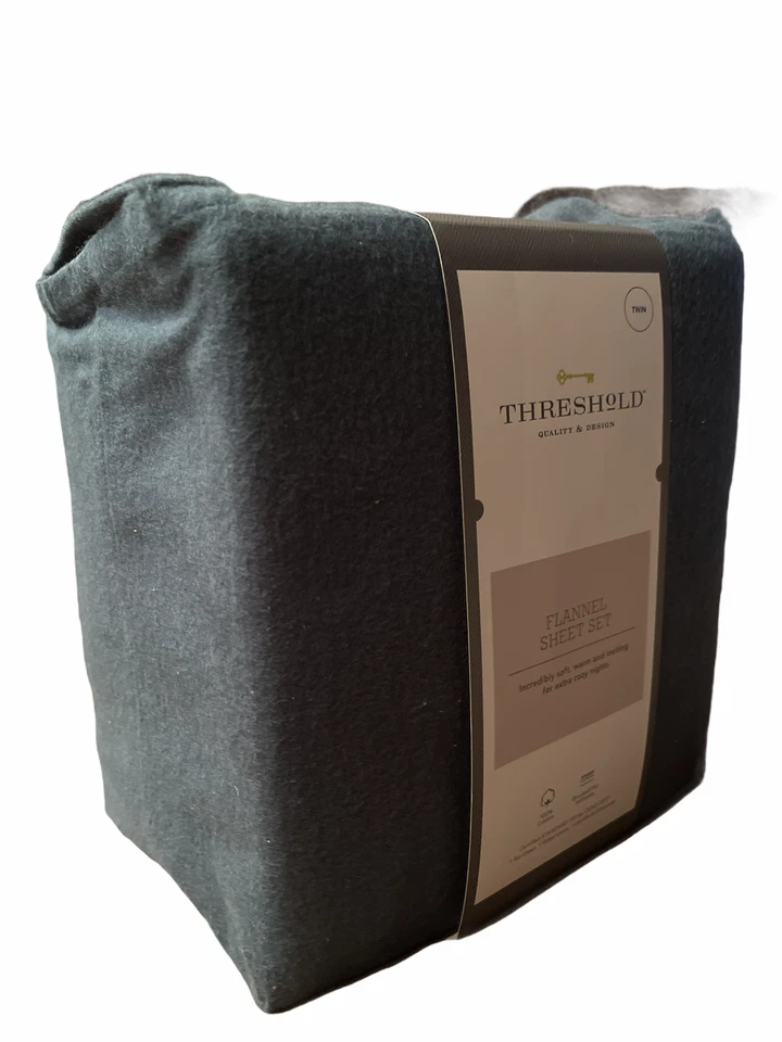 NEW Threshold- Solid Flannel Sheet Set, Twin, Dark Blue - Image 3 of 3
