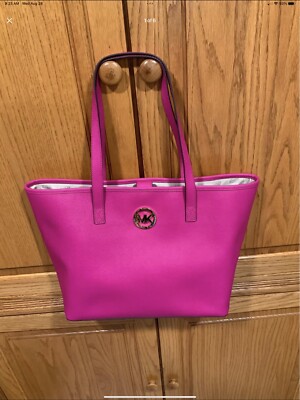 MICHAEL KORS JET SET TRAVEL FUCHSIA PINK SAFFIANO