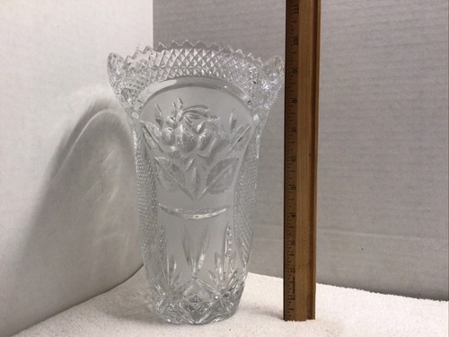 Large Contemporary Crystal Glass Vase - 9 1/2" Estate Find - Picture 3 of 6