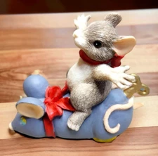 Charming Tales My New Toy Figurine 87500 Silvestri Mouse Riding Wind up Toy Bow