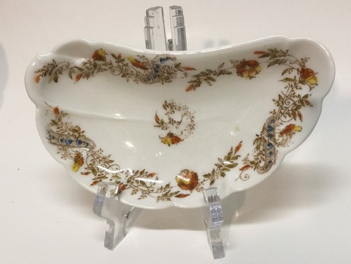 Vintage, Haviland & Co. Limoges, Floral Trimmed Crescent Bone Plates (2) VGC - Picture 4 of 9