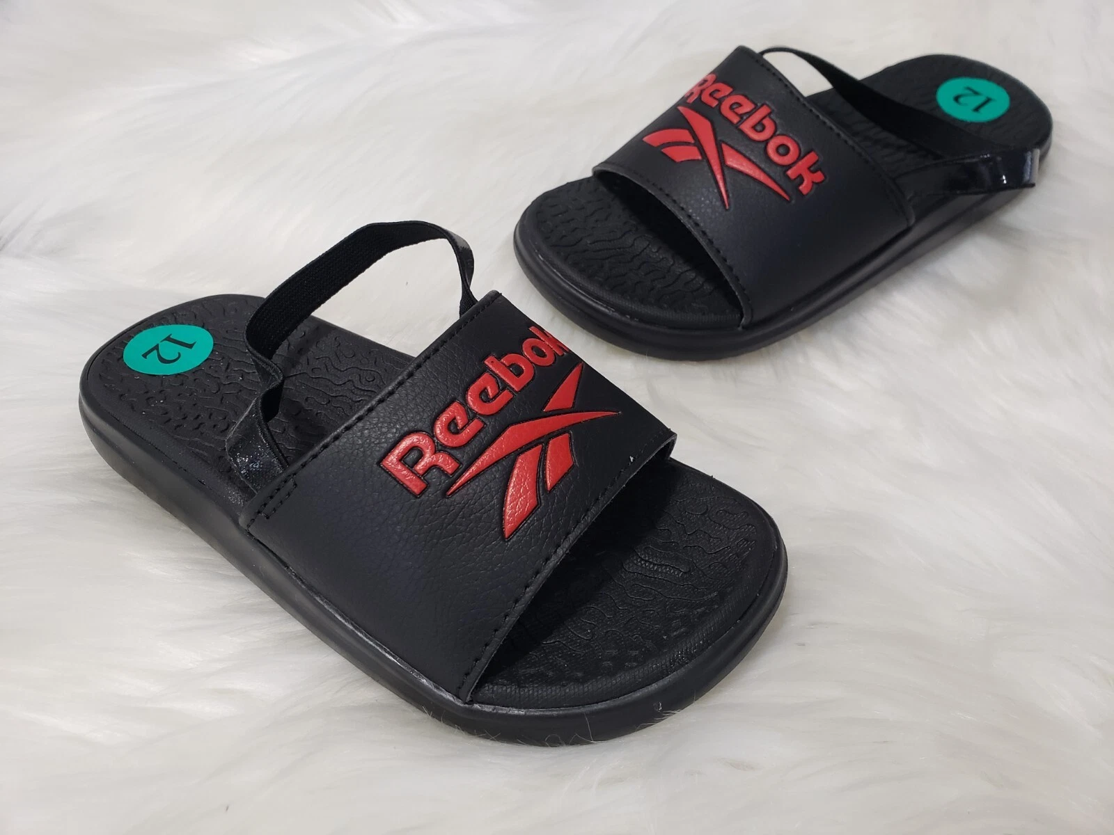 NUOVI sandali slip on Reebok ragazzo cinturino alla caviglia TAGLIA 12 nero tinta unita acqua