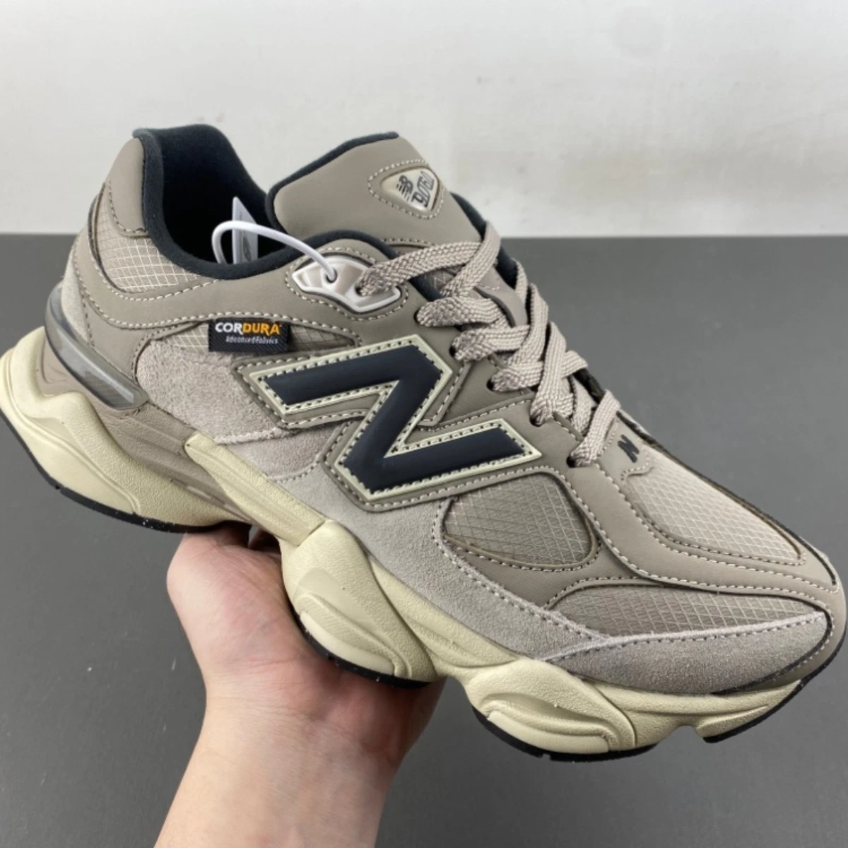 Zapatos New Balance 9060 Cordura Tech beige negro unisex nuevos varios tamaños