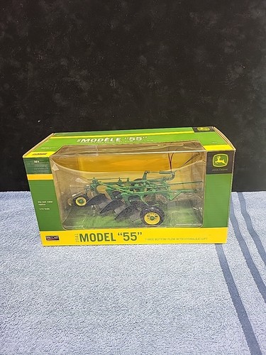 John Deere 1941 model 55 Three Bottom Plow W/ Hydraulic Lift NIB SpecCast 1:16