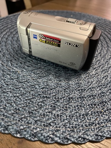 Sony Digital Handycam DCR-SX41 • 60xOpt. Zoom Camcorder “ Read Description”