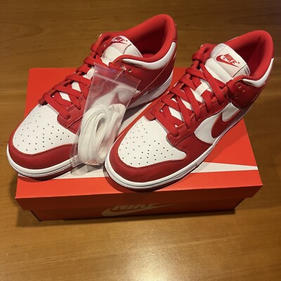 Nike Dunk Low 2023 University Red St Johns - US 9,5 - EUR 43 - UK 8,5 OG ALL NEU