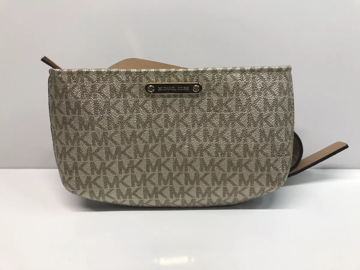 Michael kors 2024 pack bag
