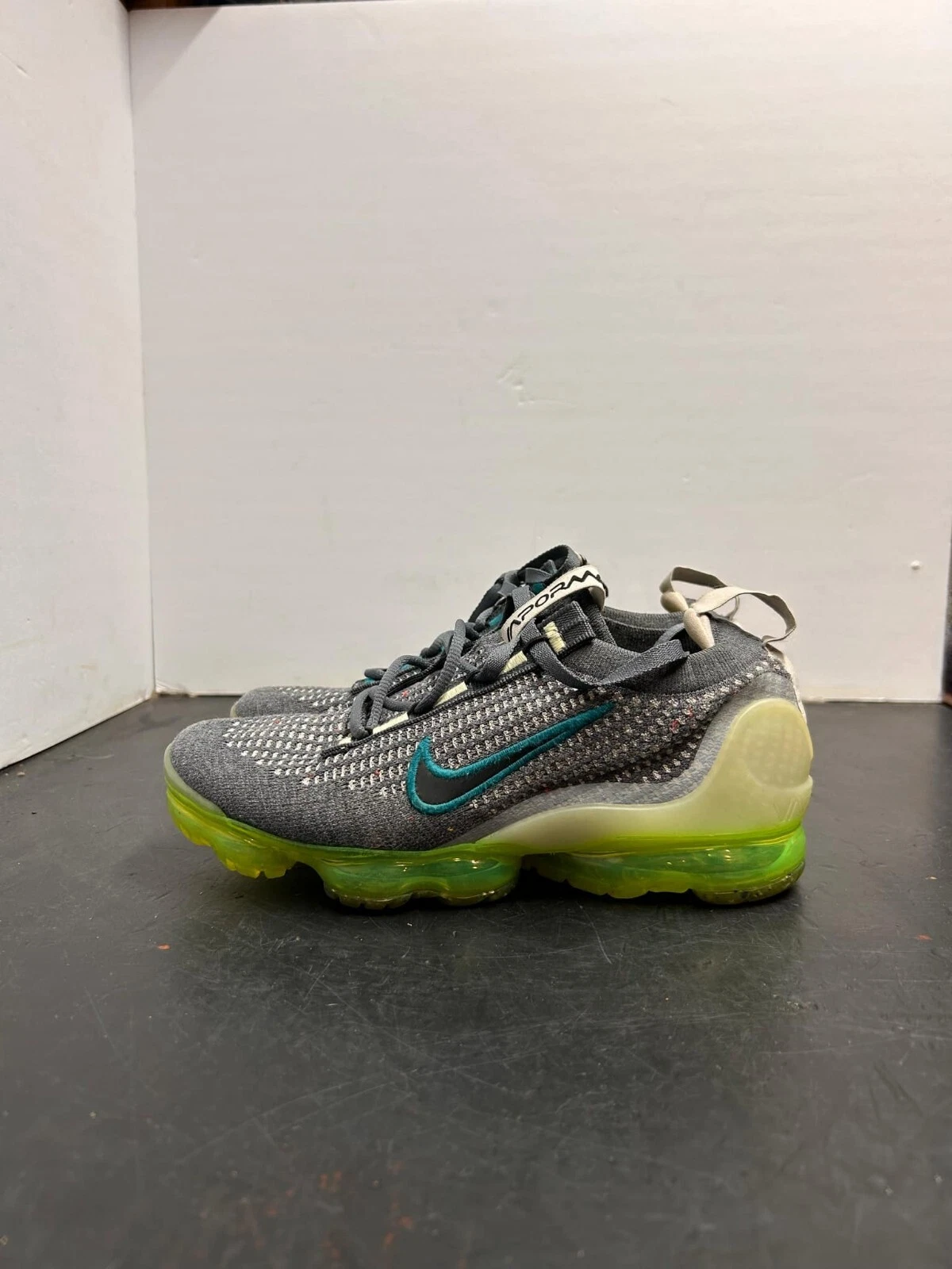 Nike Air VaporMax 2021 FK DB1550 009 bambini grigie appena Volt come nuove taglia 5 anni