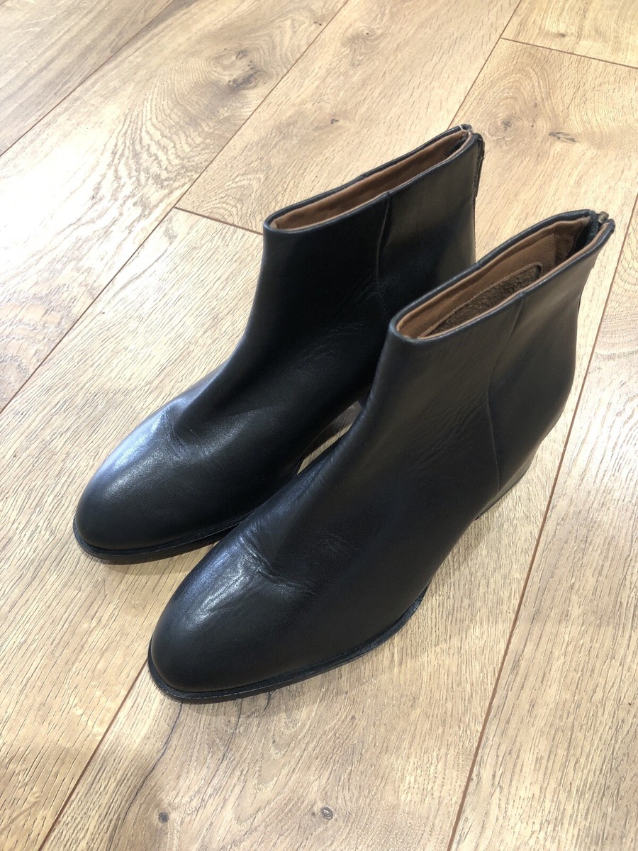 seychelles boots 7 Black Leather Back Zipper Anthropologie Booties