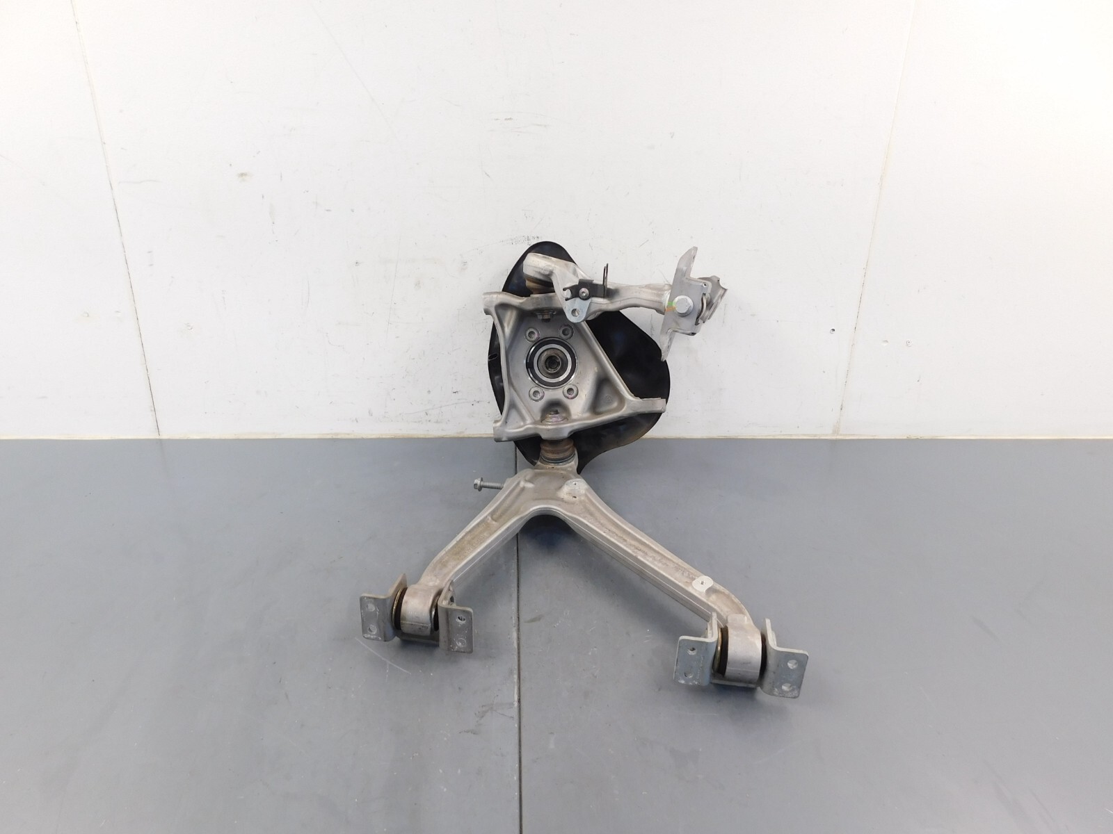 2011 Lamborghini Gallardo LP570-4 Superleggera Left Frt Hub Control Arm #0350 Z3
