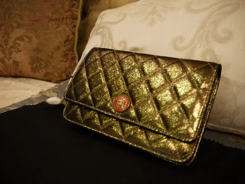 AUTHENTIC NEW WINTER COLLECTION CHANEL GOLD WOC WALLET PURSE