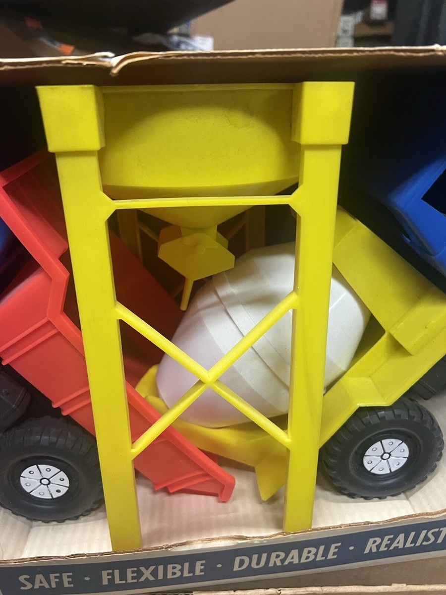 Vintage Gay Toys Inc. Big Builder construction set New in