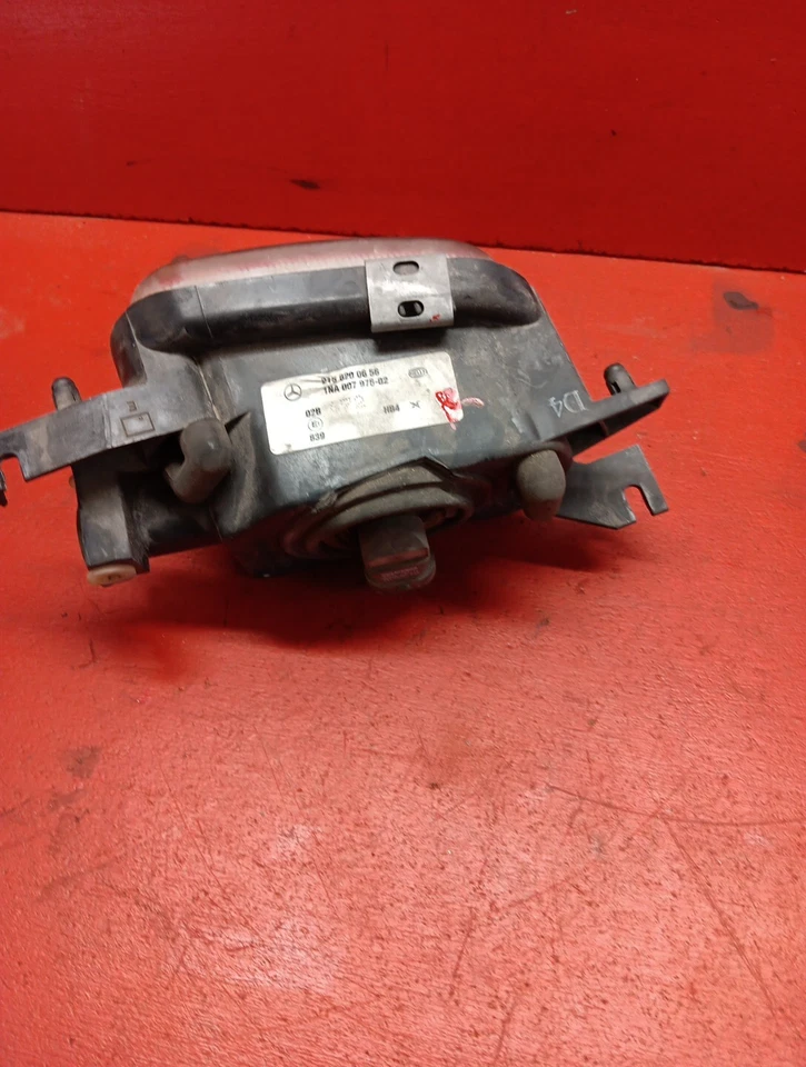 Mercedes-Benz C230 240 320 SLK 2000-2004 conjunto antiniebla derecha 2158200656 Foto 3 de 4