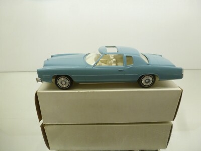 JOHAN MODELS 1975 CADILLAC ELDORADO - JENNIFER BLUE 1:25 - GOOD IN BOX