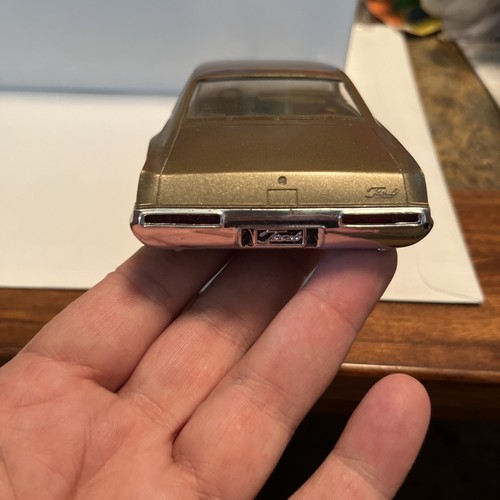 1968 Oldsmobile Toronado Plastic Friction Promo Model By Johan 1/25 Gold W/ Box - Picture 9 of 19