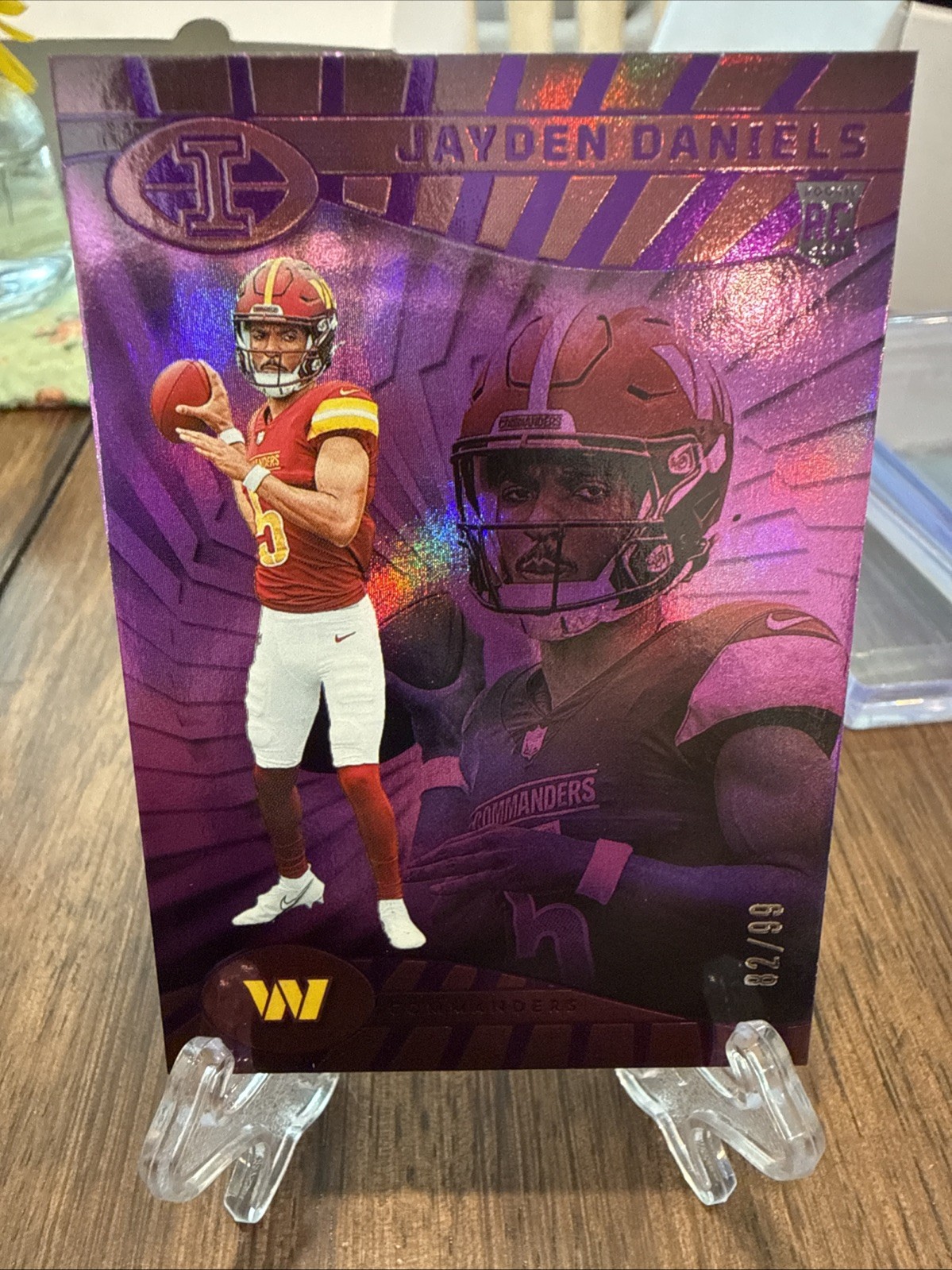 DA102618 2024  Illusions Trophy Collection Purple #93 Jayden Daniels RC /99