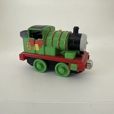 2002 Percy Christmas Snow Winter Bells Engine Diecast Train Car Thomas  Friends