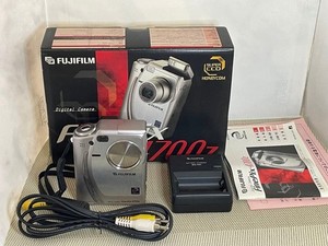 概ね美品　FUJIFILM FinePix 4700z デジタルカメラ FUJIFILM Fuji FinePix 4700z Compact Digital Camera Silver TESTED