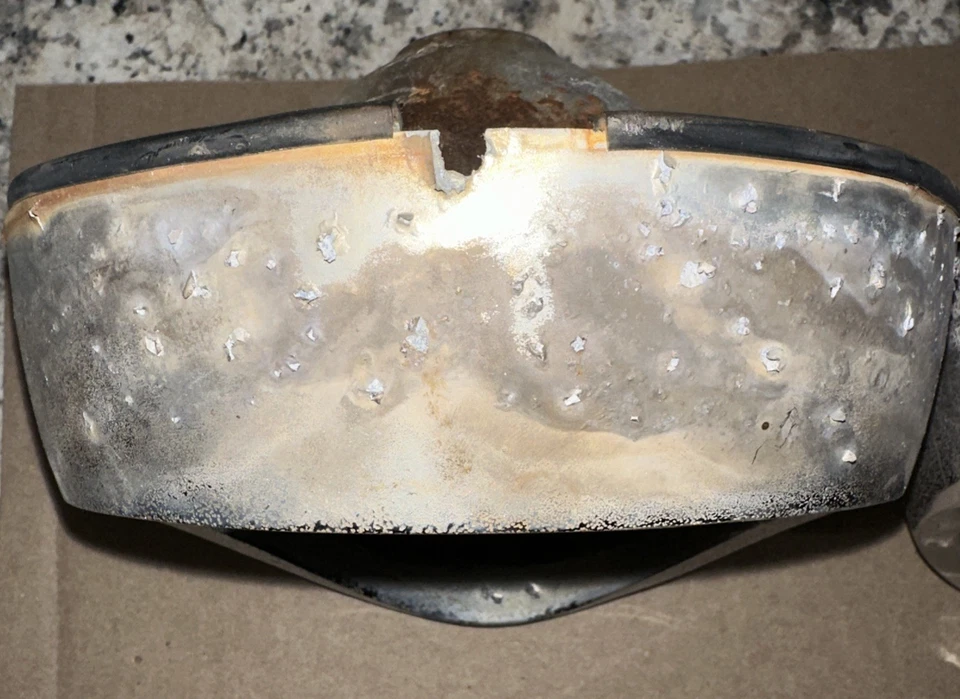 Lote de 2 carcasas y bisel de luces traseras Dodge Dart, Seneca, Phoenix 1960-61 Foto 4 de 4