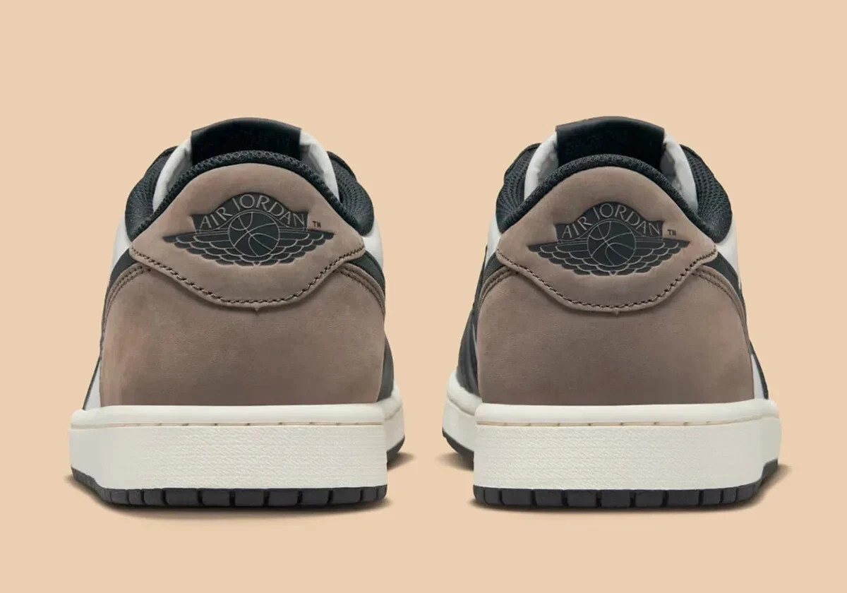 Air Jordan 1 Retro Low OG GS Size 7Y Sail/Black-Dark Mocha CZ0858