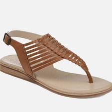 NWT Journee Collection Womens DAVIS Brown Leather T-Strap Sandal Shoe 9M