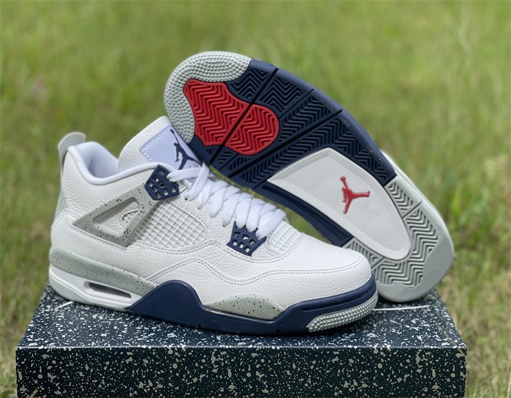 Size 12 - Jordan 4 Retro Mid Midnight Navy